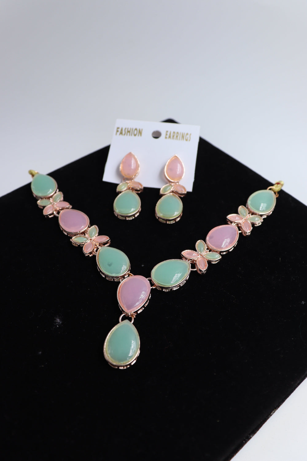 multicolor necklace set