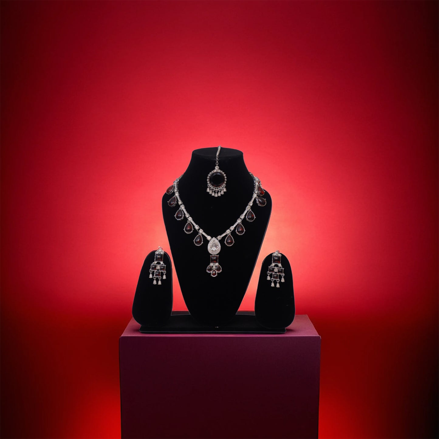 Stone studded necklace set
