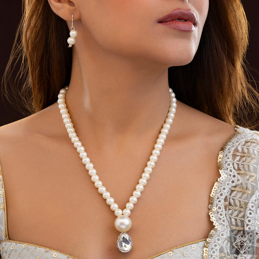 Elegant Crystal Pearl Necklace with Earrings✨