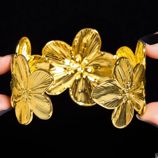 Anti-Tarnish Golden Flower Bracelet (Adjustable Size)