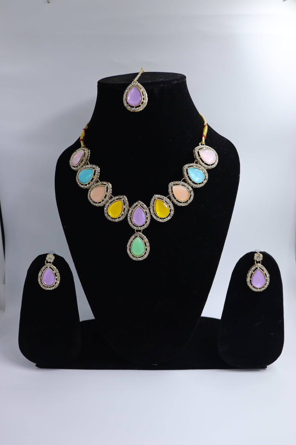 multicolor necklace set