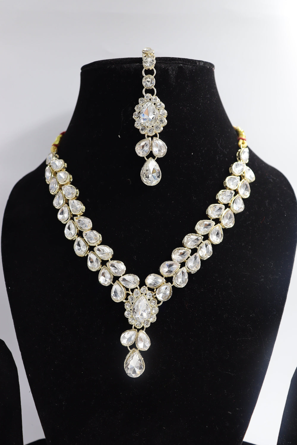 stone studded necklace set