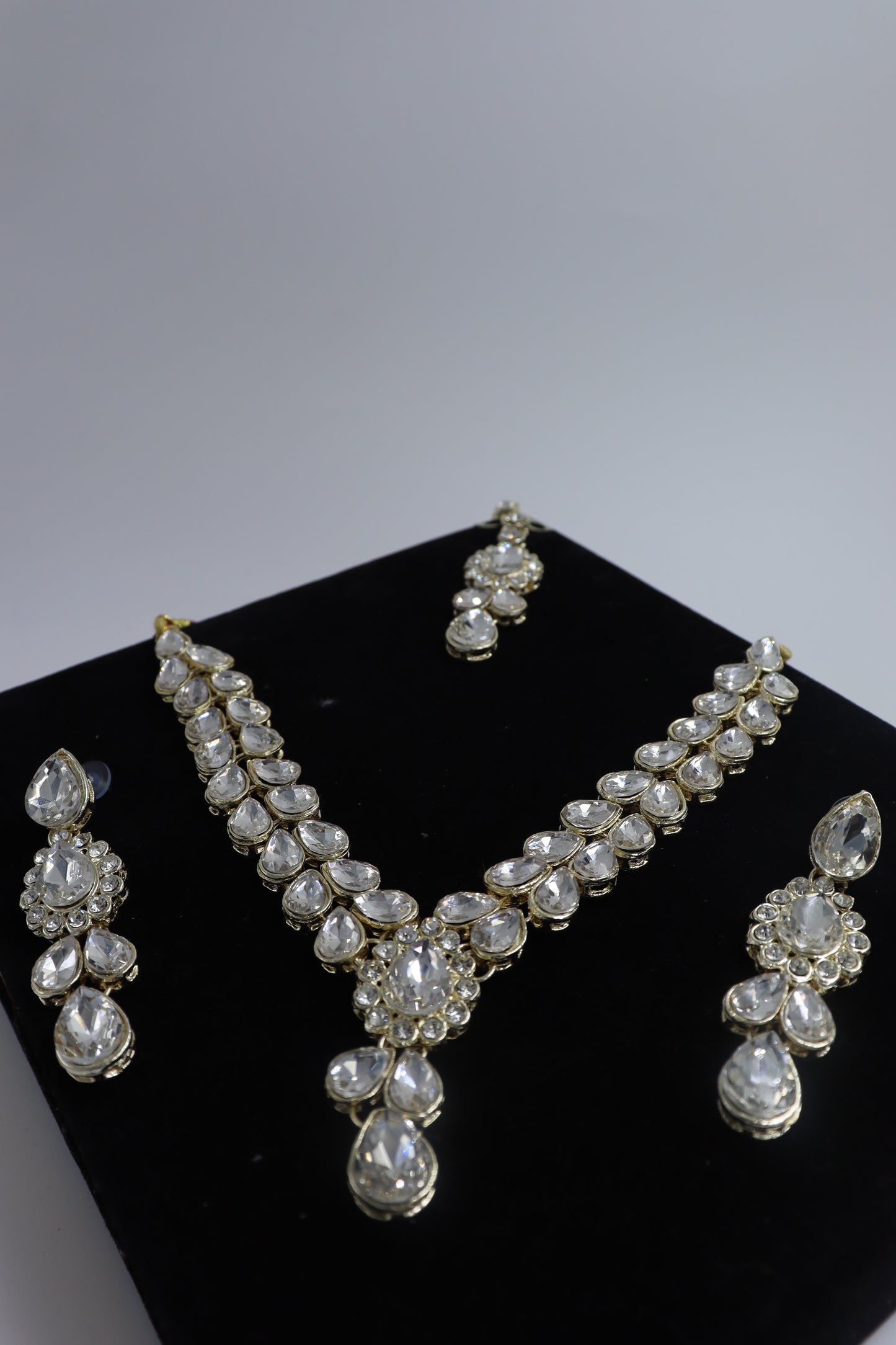 stone studded necklace set