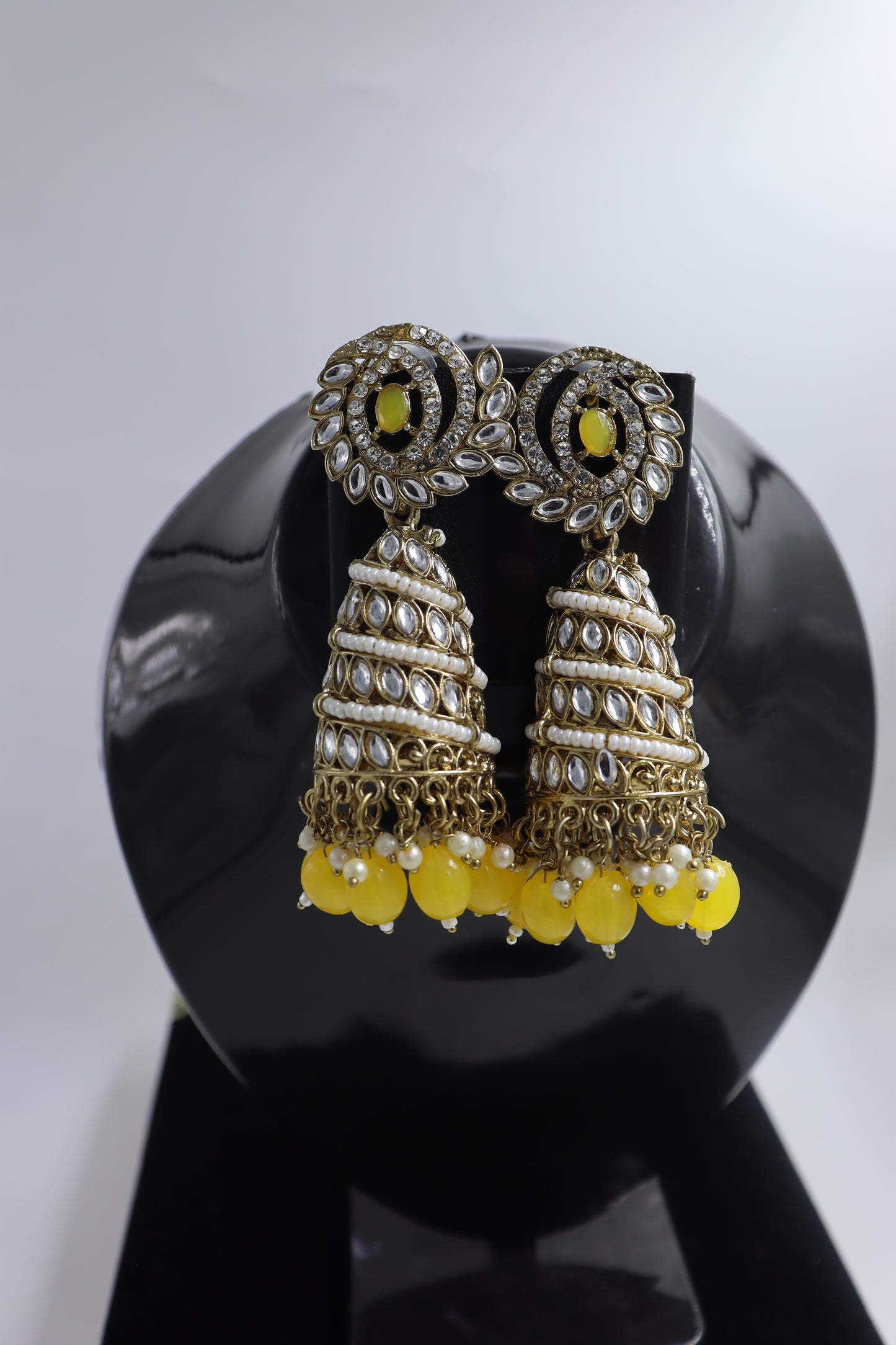 meenakari jhumka
